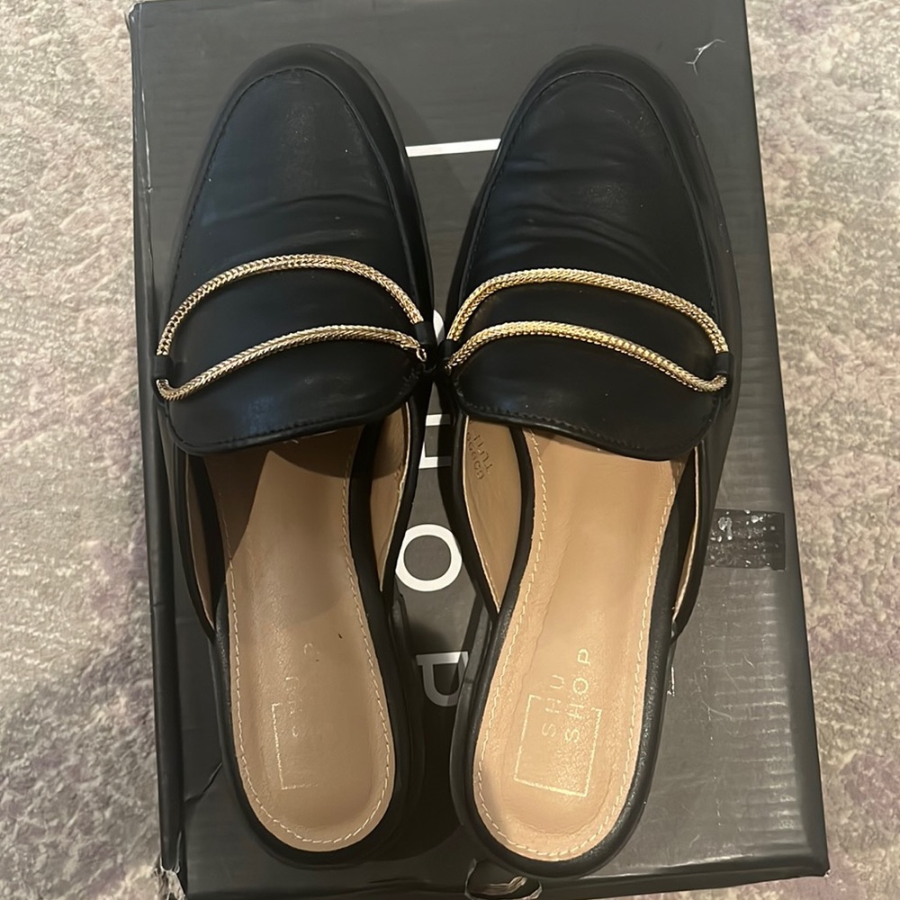 Black flats